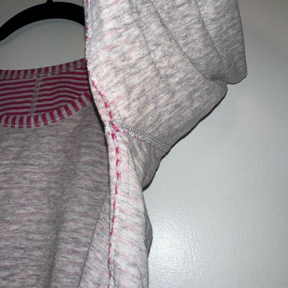 Lululemon Open Your Heart Reversible Long Sleeve Gray Pink Stripe GUC - Picture 2 of 12